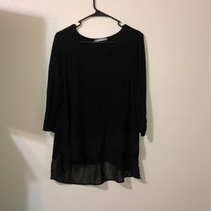 ⚫️black cute shirt⚫️